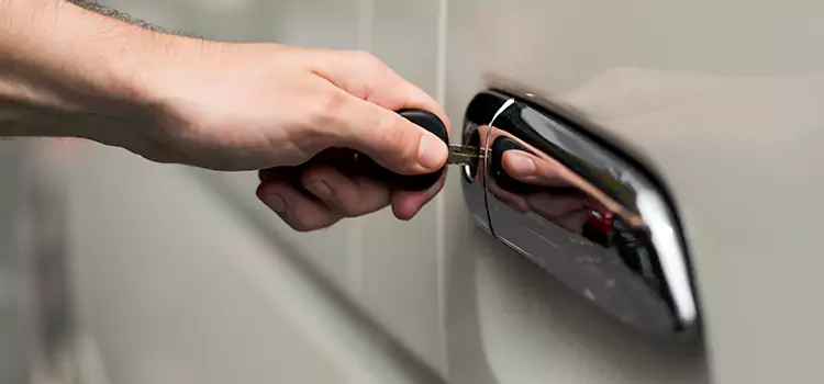 Why Choose Our Auto Locksmith Team in Darien, CT?